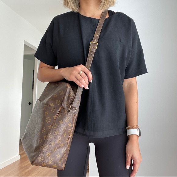 Authentic Louis Vuitton Marceau Crossbody Bag - Picture 10 of 12